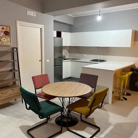 Luxro Nyaraló Crotone