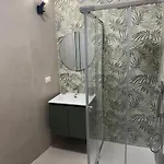 Luxro *